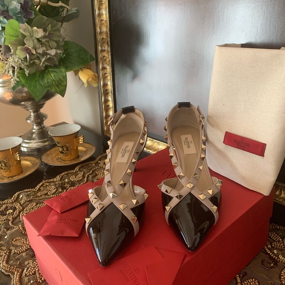 Valentino Garavani Shoes - SOLD***Valentino Garavani Rockstud pumps$895